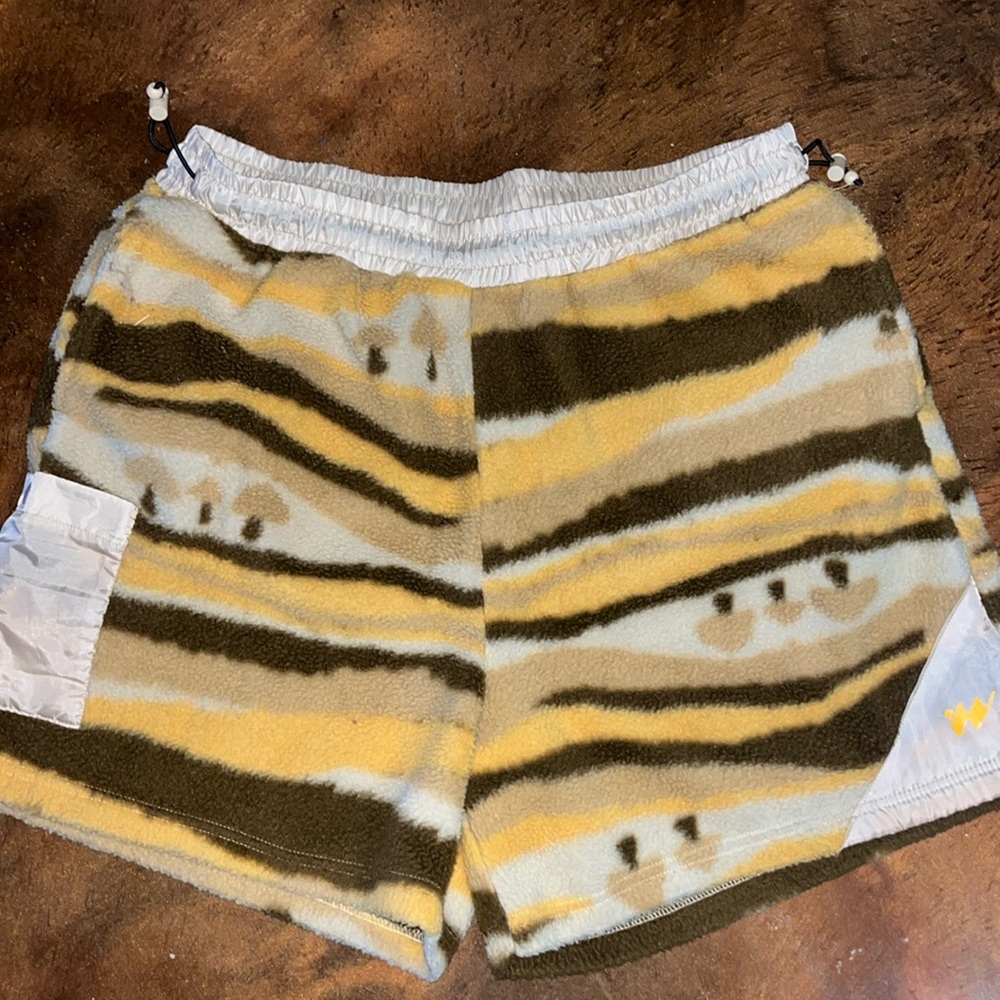Without Walls Urban Outfitters Brown Tan Fleece Drawstring Shorts Size L